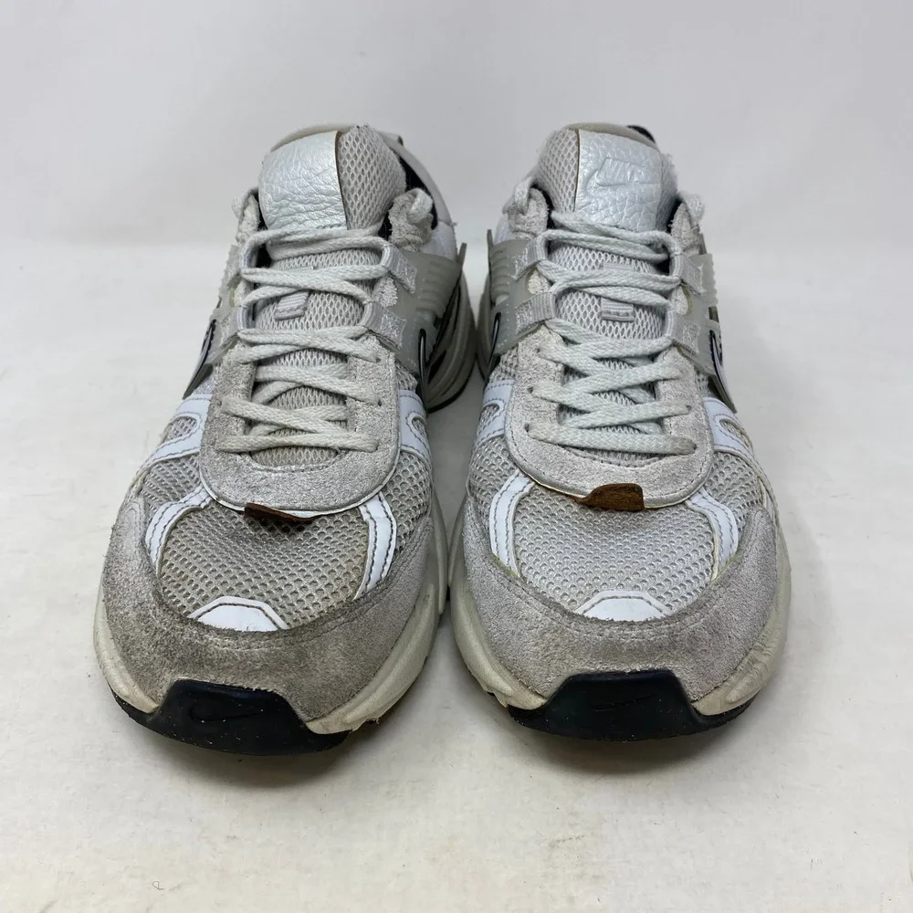 Nike V2K Run Summit‎ White Metallic Silver Womens 9.5 FN6703-002 Retro Sneakers
